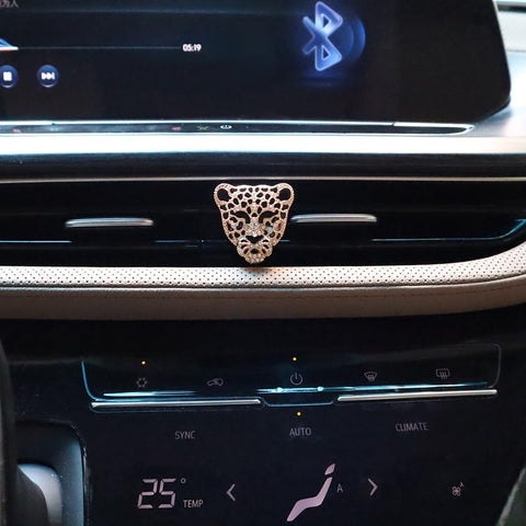 Leopard Car Accessories,2Pcs Golden Leopard Head Car Air Freshener Vent Clip for Women Teens,Refillable Essential Oils Perfumes Diffuser