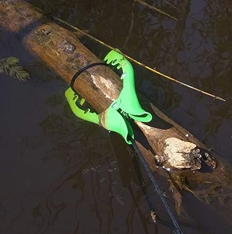 The Original Brush Gripper Made in the USA. Securely Anchor Your Kayak, Canoe or Boats up to 22 Feet in Seconds. the Harder You Pull the Tighter It Grips